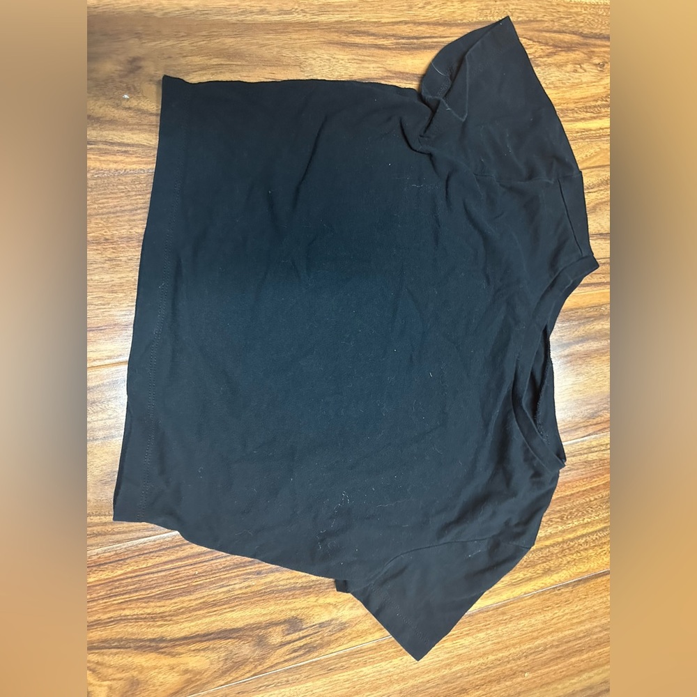 black cropped shirt